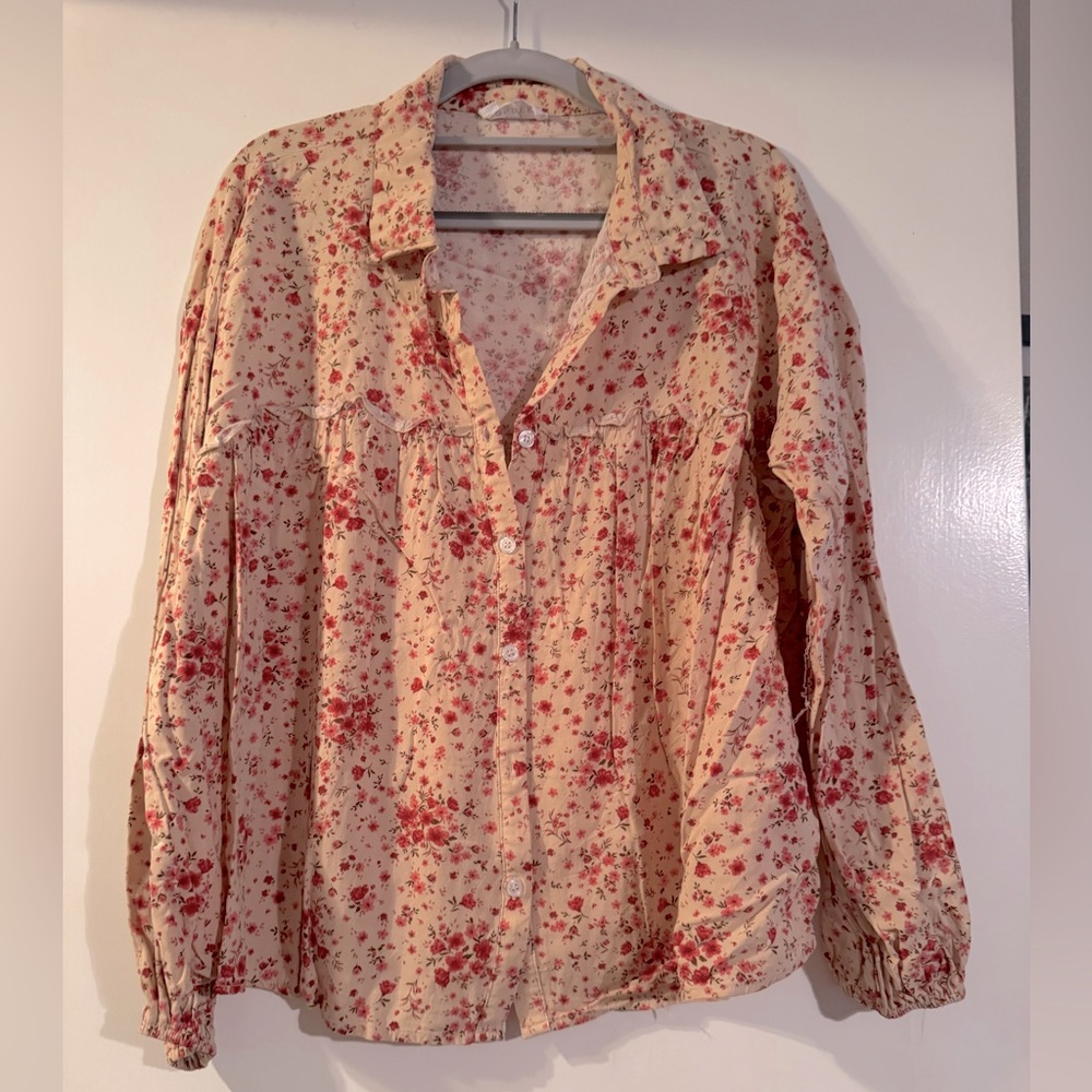 NWOT Emily Wonder Floral Button-Up Blouse